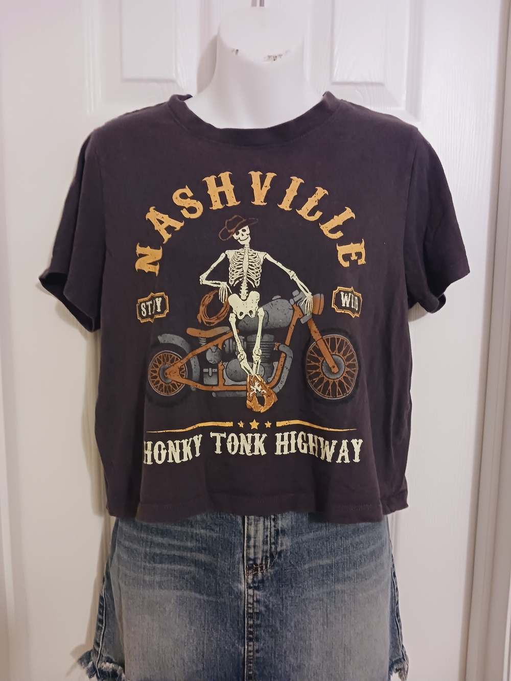 Nashville Honky Tonk Highway Cropped Graphic Tee - Steel Gray ( S)